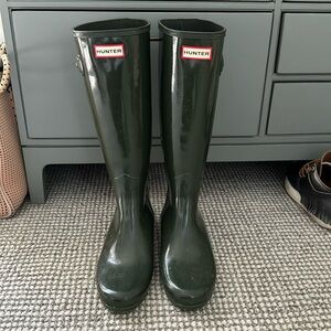 Hunter Boots - Women’s Original Tall Rain Boots - Size 7
